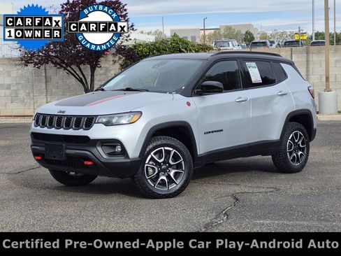 Used 2025 Jeep Compass Trailhawk AWD/4WD image 1