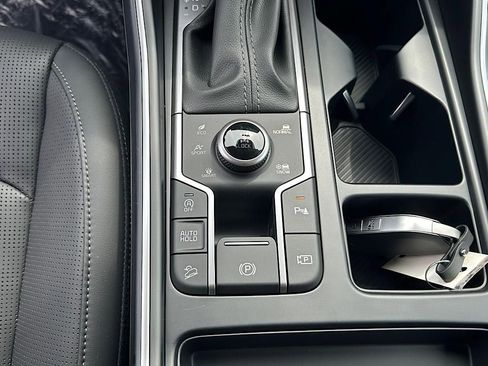 New 2025 Kia Sorento S image 19
