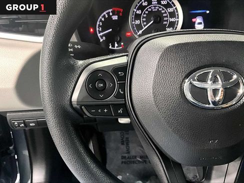 Used 2021 Toyota Corolla LE FWD image 24