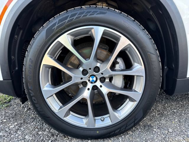 Used 2019 BMW X5 xDrive40i w/ Convenience Package AWD/4WD image 29