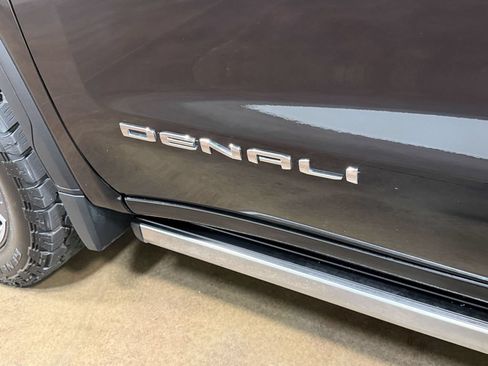 Used 2021 GMC Sierra 1500 Denali w/ Denali Ultimate Package AWD/4WD image 54