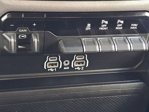 Used 2025 RAM 1500 Lone Star image 10