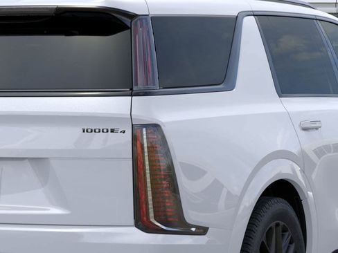 New 2026 Cadillac Escalade IQL Sport 1 w/ LPO, ONYX Package AWD/4WD image 11