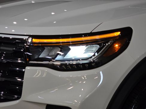 New 2026 Ford Explorer Active image 14