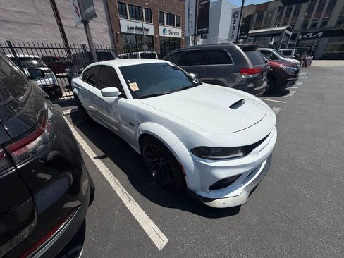 Used 2022 Dodge Charger Scat Pack RWD image 3