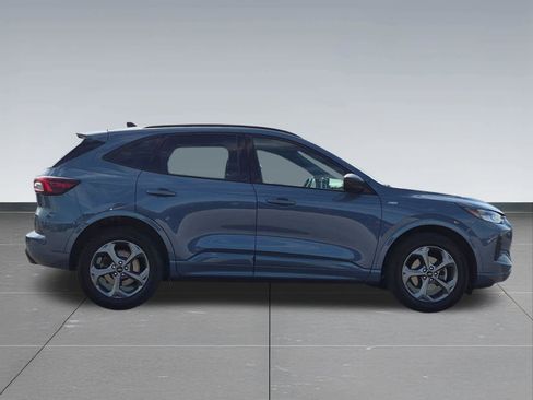 Used 2023 Ford Escape ST-Line w/ Tech Pack #1 AWD/4WD image 8