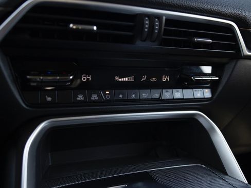 Used 2024 MAZDA CX-90 Plug-In Hybrid w/ Preferred AWD/4WD image 9