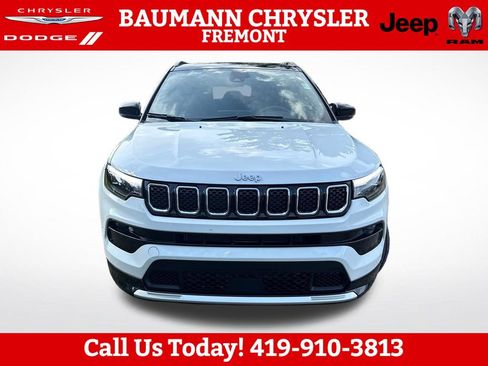Used 2023 Jeep Compass Limited w/ Elite Group AWD/4WD image 8
