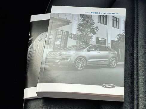 Used 2019 Ford Edge SEL w/ Equipment Group 201A image 26