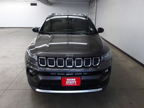 Used 2023 Jeep Compass Limited AWD/4WD image 4