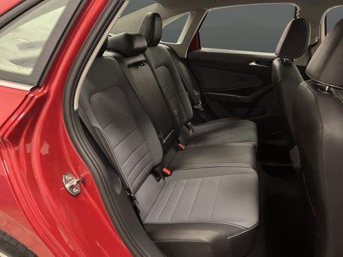 Used 2025 Volkswagen Jetta SE w/ Sunroof Package image 30