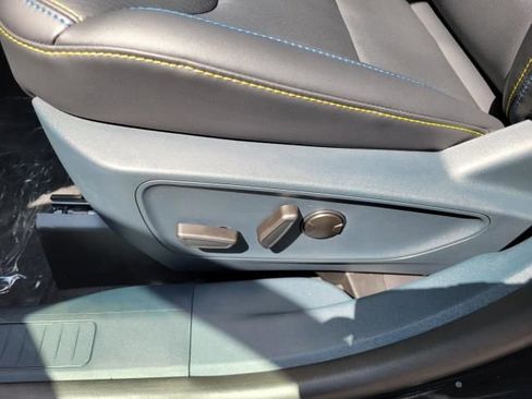 New 2025 Ford Maverick Lobo image 17