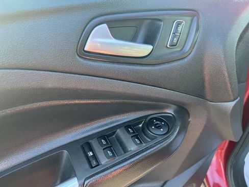 Used 2014 Ford Escape SE image 21