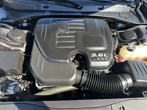 Used 2021 Dodge Charger SXT RWD image 19