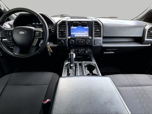 Used 2018 Ford F150 XLT w/ Equipment Group 302A Luxury AWD/4WD image 16