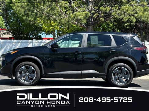 Used 2024 Nissan Rogue SV AWD/4WD image 9