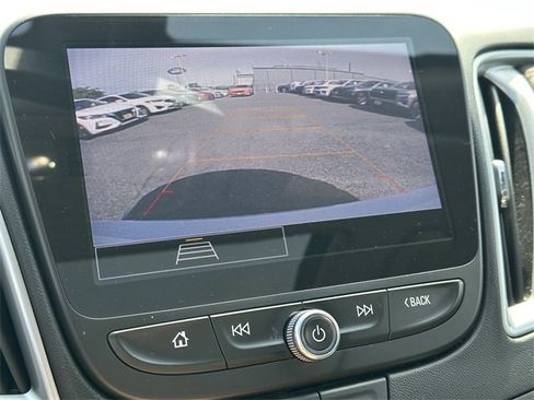 Used 2022 Chevrolet Malibu LT image 22