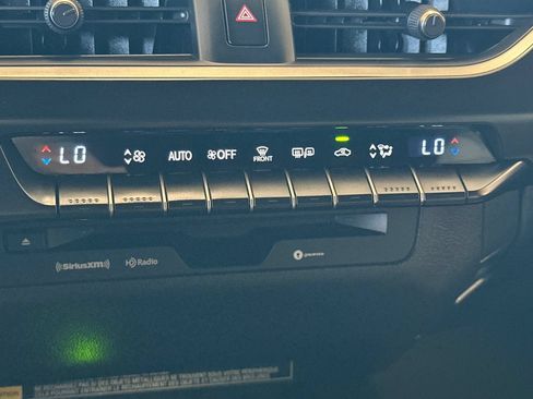 Used 2021 Lexus UX 250h w/ Accessory Package (Z2) AWD/4WD image 17