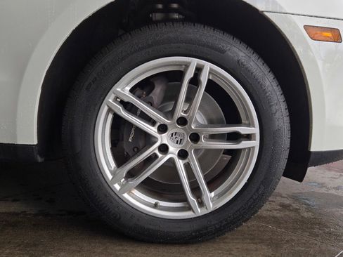 Used 2024 Porsche Macan image 5