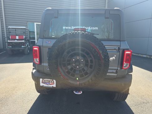 New 2026 Ford Bronco 2-Door w/ Sasquatch Package AWD/4WD image 8