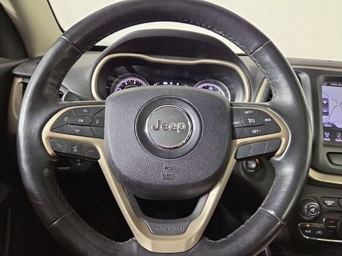 Used 2016 Jeep Cherokee 75th Anniversary AWD/4WD image 20