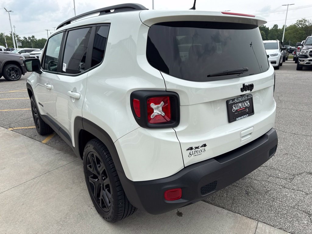 Used 2023 Jeep Renegade Altitude AWD/4WD image 9