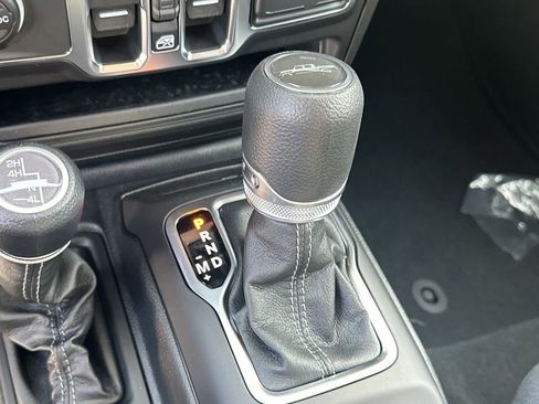 New 2026 Jeep Gladiator Sport AWD/4WD image 28
