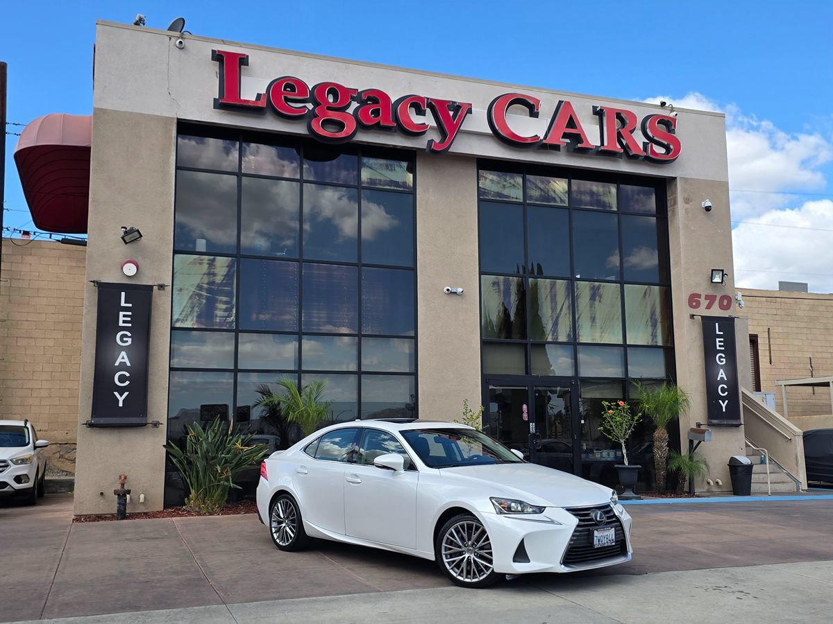 Used 2017 Lexus IS 200t RWD image 2