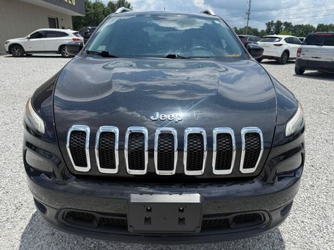 Used 2015 Jeep Cherokee Latitude w/ Cold Weather Group AWD/4WD image 2