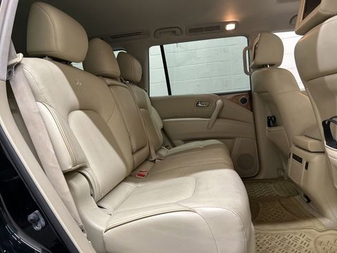 Used 2013 INFINITI QX56 4WD w/ Theater Pkg image 11