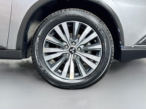 Used 2020 Mitsubishi Outlander ES AWD/4WD image 41