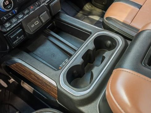 Used 2022 Chevrolet Silverado 3500 High Country image 30