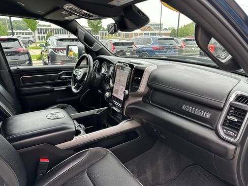 Used 2023 RAM 1500 Laramie AWD/4WD image 16