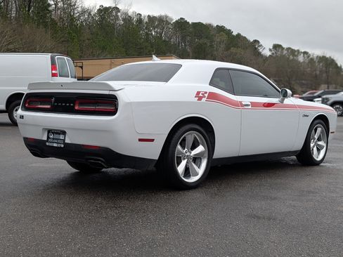 Used 2015 Dodge Challenger R/T Plus image 9