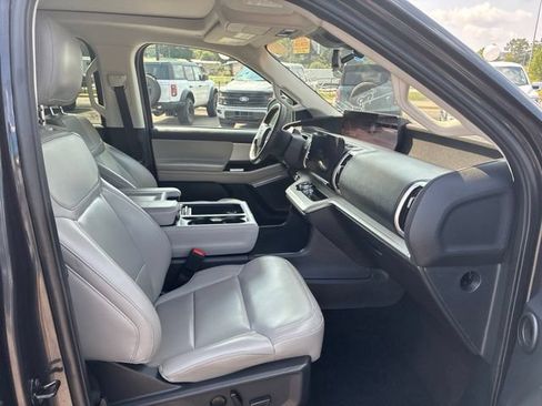 Certified 2025 Ford Expedition Active AWD/4WD image 70