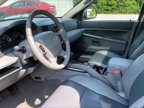 Used 2005 Jeep Grand Cherokee Laredo AWD/4WD image 11