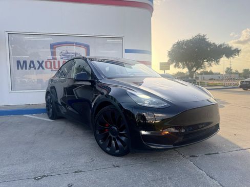 Used 2022 Tesla Model Y Performance AWD/4WD image 16
