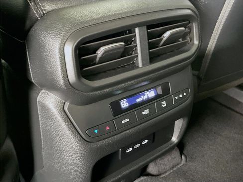 Used 2025 Honda Pilot EX-L image 30