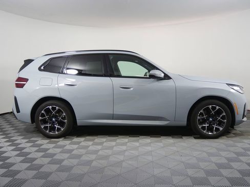 Used 2025 BMW X3 xDrive30 AWD/4WD image 2