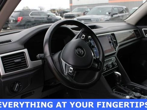 Used 2018 Volkswagen Atlas SEL Premium image 2