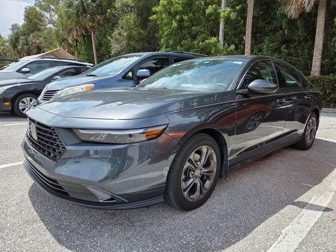 Used 2023 Honda Accord EX image 3