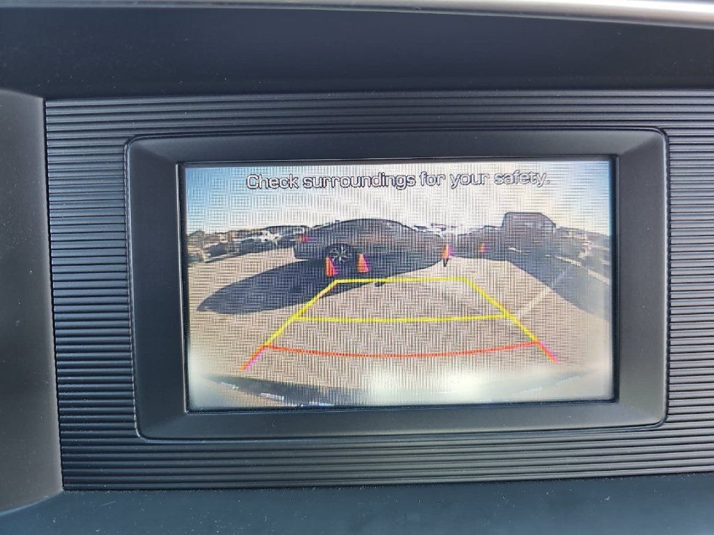 Used 2019 Hyundai Elantra SE FWD image 21