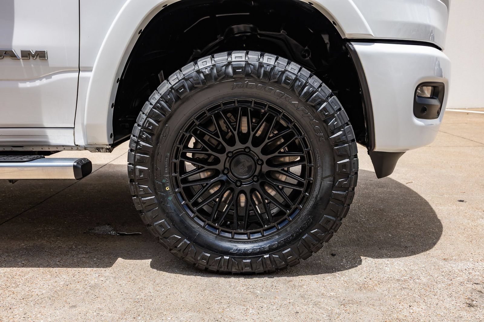 Used 2025 RAM 1500 Laramie AWD/4WD image 12