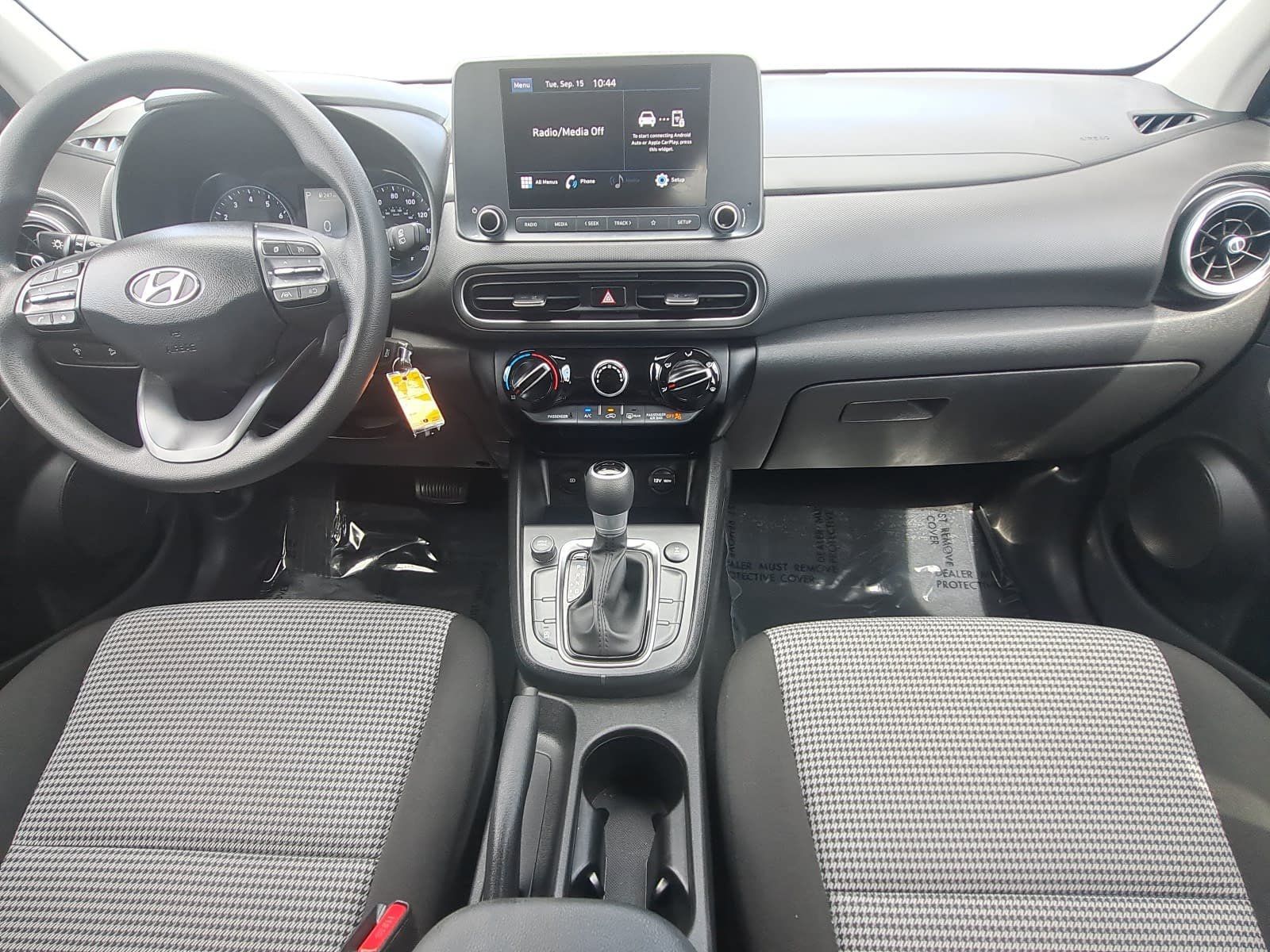Used 2023 Hyundai Kona SE w/ Cargo Package AWD/4WD image 9