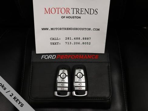 Used 2022 Ford Mustang Shelby GT500 w/ Carbon Fiber Track Pack RWD image 57