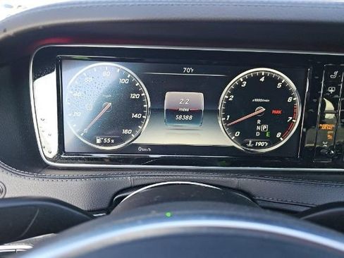Used 2017 Mercedes-Benz S 550 4MATIC Sedan w/ Premium Package image 8