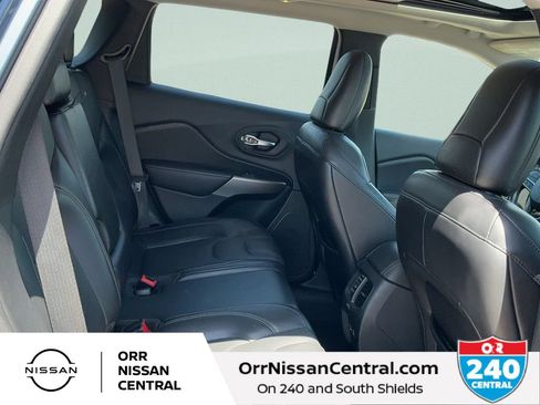 Used 2021 Jeep Cherokee Limited AWD/4WD image 12