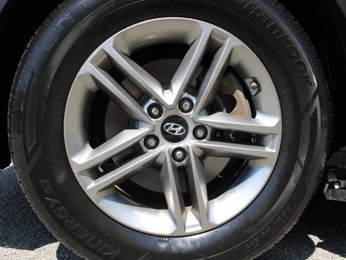 Used 2018 Hyundai Santa Fe Sport AWD/4WD image 19