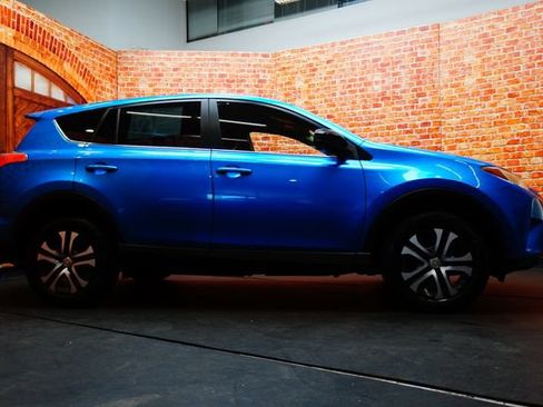 Used 2018 Toyota RAV4 LE w/ All Weather Liner Package AWD/4WD image 6