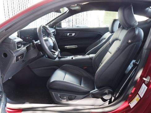 Used 2025 Ford Mustang Premium RWD image 22